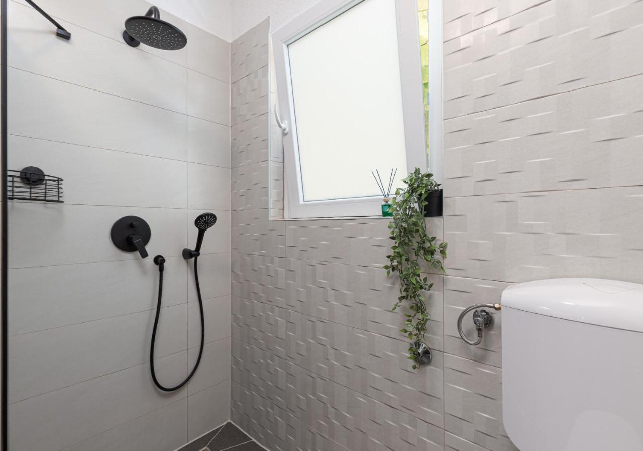 פורץ Cukerina Apartment With Whirpool & Sauna מראה חיצוני תמונה